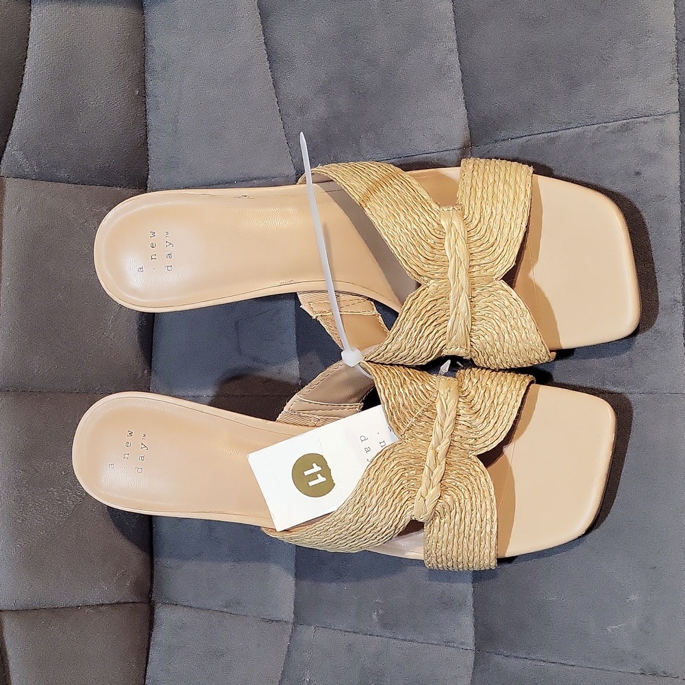 A NEW DAY WOMEN'S TIA MULE HEELS. SIZE 11/ NWT